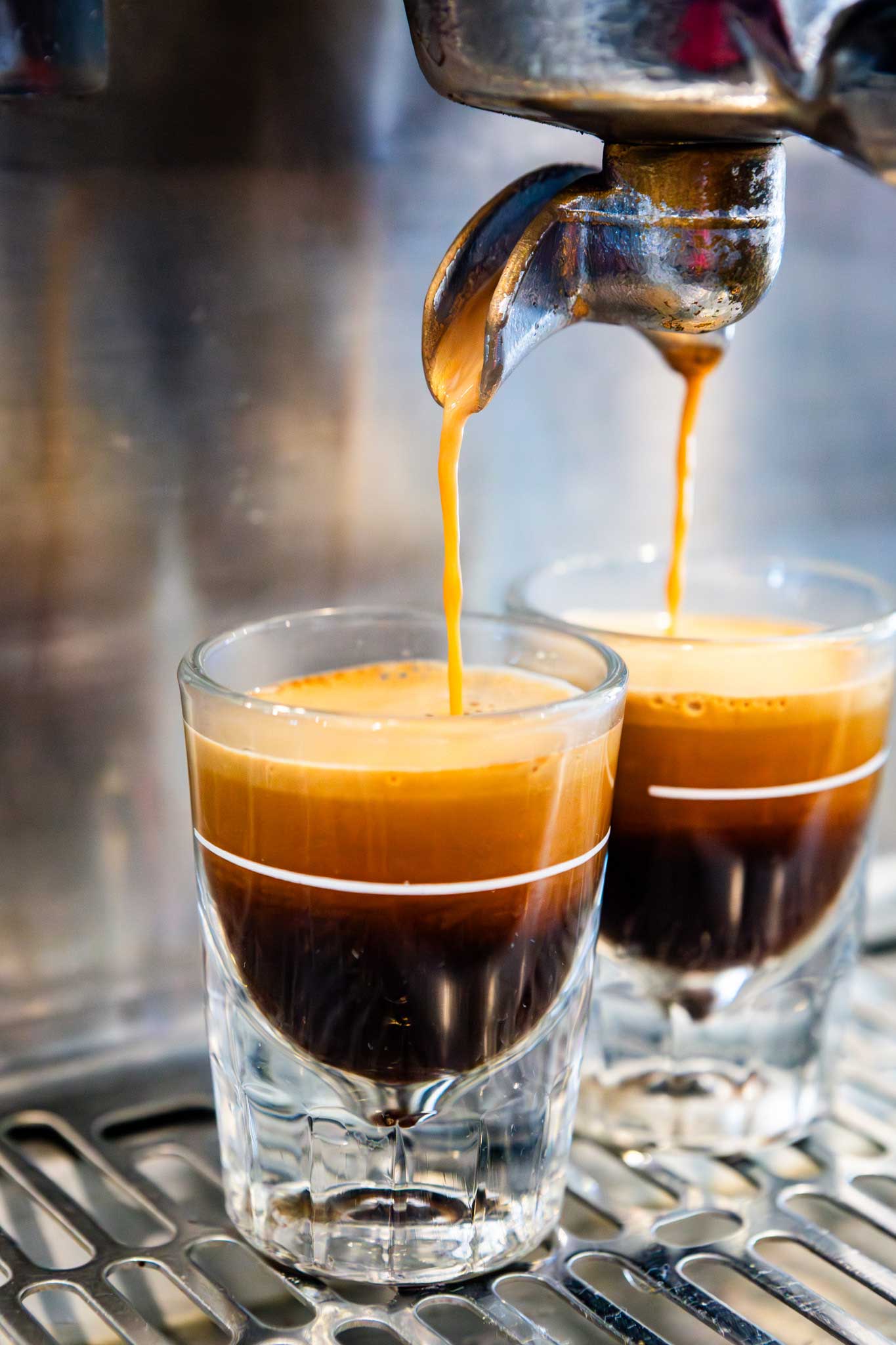 Pulling an espresso double shot